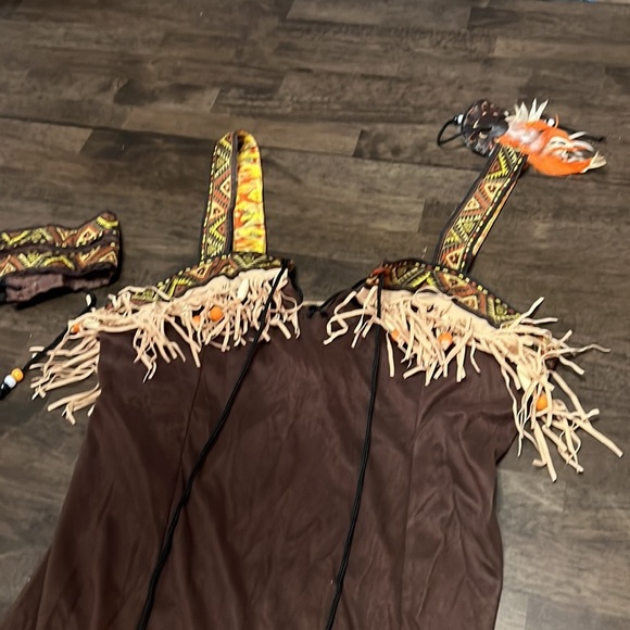 Indian princess teen costume, size 3–5 - Picture 5 of 8